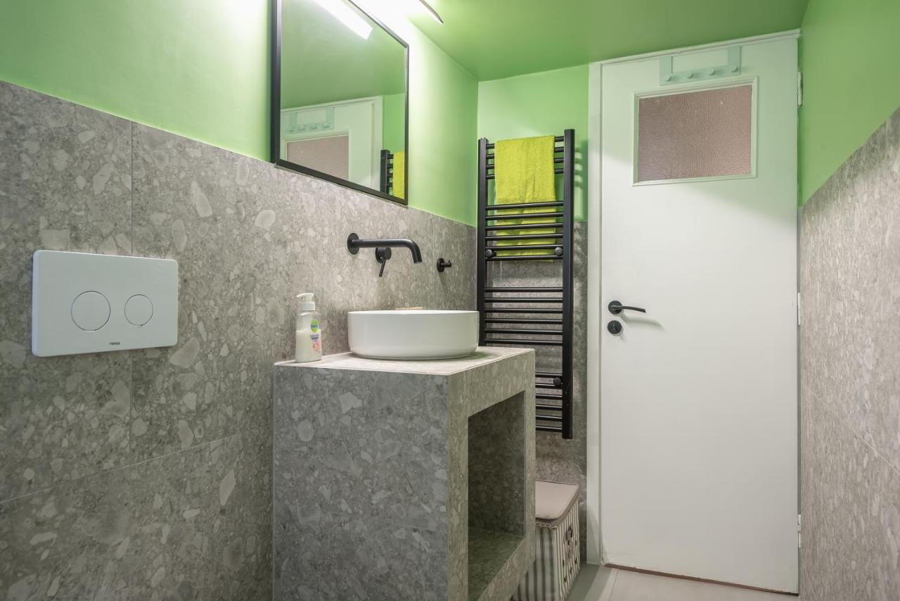 Comfy And Modern Apartment Athén Kültér fotó